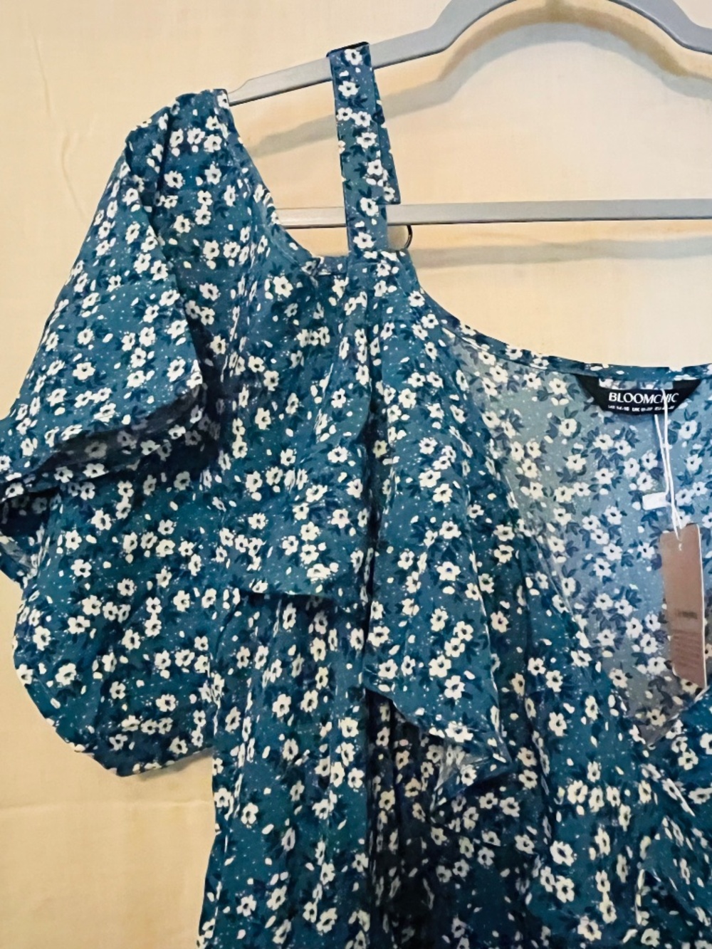 Women’s Cold Shoulder Maxi Dress XL - Picture 2 of 5